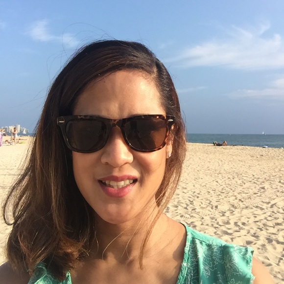 Meet your Posher, Jocelyn - Picture 1 of 1